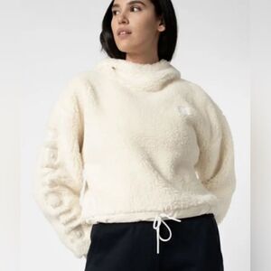 Under Armour Women's Be Seen Cropped Sherpa Hooded Pullover Sweatshirt Size XS